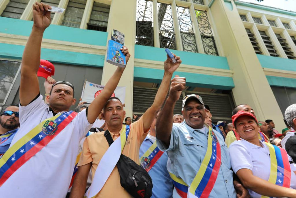 La Revolución continúa