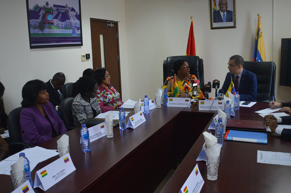 Reunión con Ministra de Exteriores de Ghana