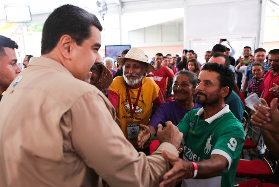 Presidente Maduro en el recibimiento a los campesinos