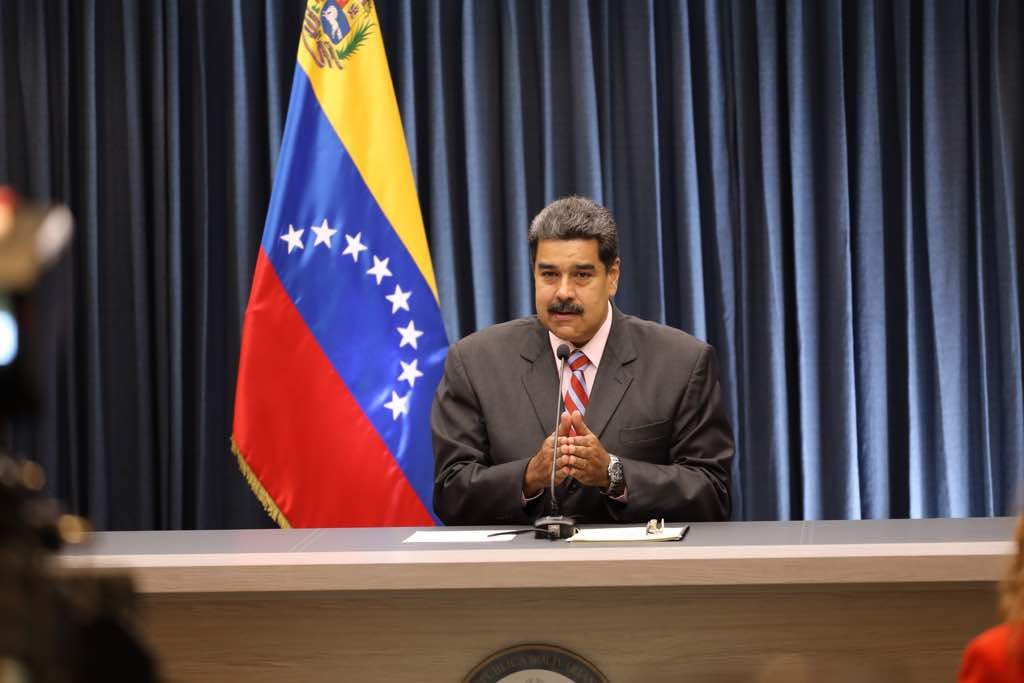 Nicolas Maduro. Un diálogo para la paz, la recuperación económica y la defensa nacional