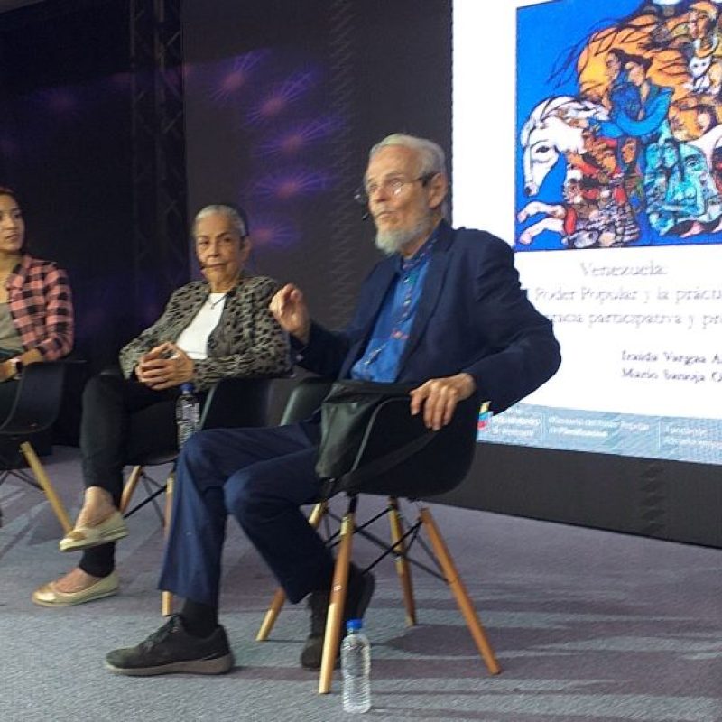 Panel a cargo de la presentación